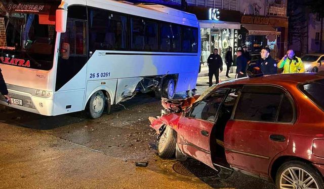Otomobilin minibüse yandan çarptığı kazada 1 kişi yaralandı