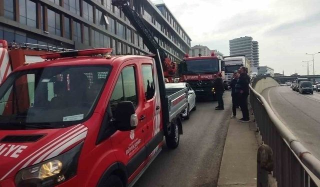 Korkutan plaza yangını