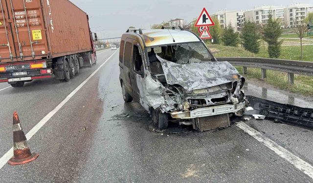 Polis kontrol noktasına metreler kala faciadan dönüldü, yanan araçtan sürücü son anda kurtarıldı