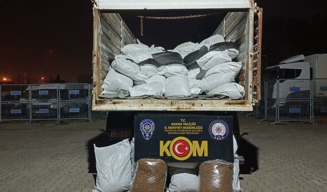 Tırdan 4 ton kaçak tütün ele geçirildi