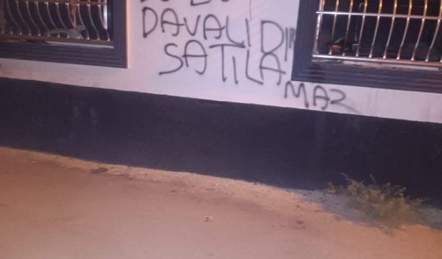Trafikte başlayan tartışmayla şehit ailesine musallat oldular: Göç eden aileden 100 deve diyet istediler