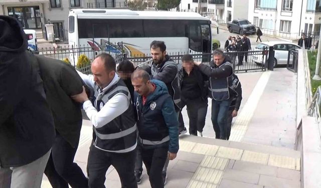 Ürgüp'te sahte dolar operasyonu: 4 kişi tutuklandı