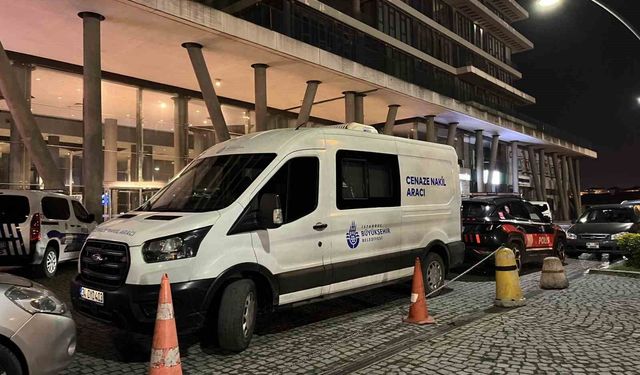 Zeytinburnu'nda eski koca dehşeti: Kızını öldürdü, eski eşini ağır yaraladı