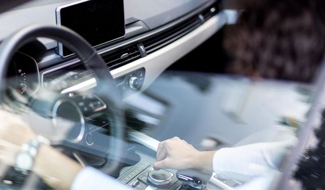 Araçlardaki ses ve görüntü sistemleri için yönetmelik geliyor