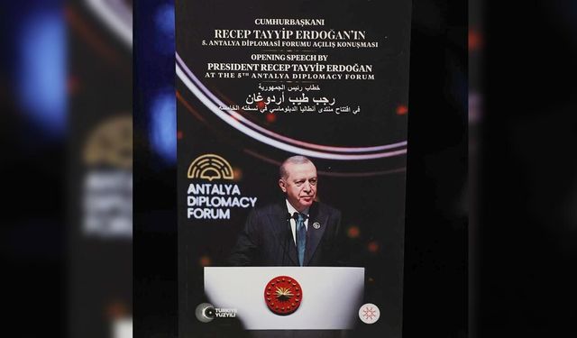 Cumhurbaşkanı Erdoğan'ın ADF'deki konuşması 3 dilde kitaplaştırıldı
