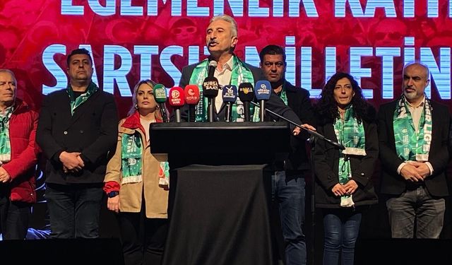 Bursa’da “siyah örtü” tepkisi: “Bozbey özgür olana kadar kürsüler kararacak”