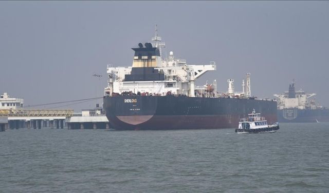 ABD ablukasının ilk 24 saatinde Hürmüz Boğazı'ndan 4 gemi geçiş yaptı