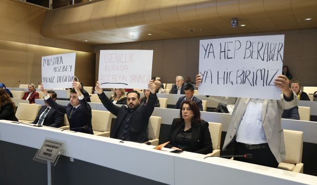 Bozbey'e destek meclise taşındı
