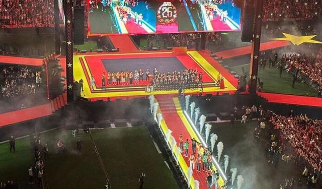 Şampiyon Galatasaray kupasına kavuştu