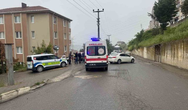Alaplı'da motosiklet kazası kamerada: 1 yaralı
