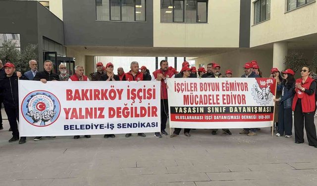 Bakırköy Belediyesi önünde 'işten çıkarma' tepkisi