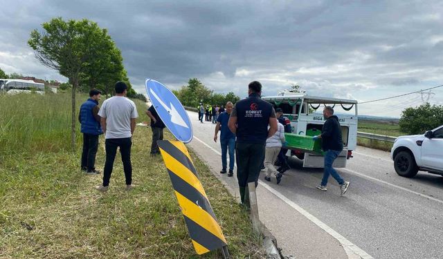 Çanakkale'de iki otomobil çarpıştı: 2 ölü, 3 yaralı