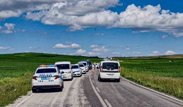 Çorum'da otomobil takla attı, sürücü yara almadan kurtuldu