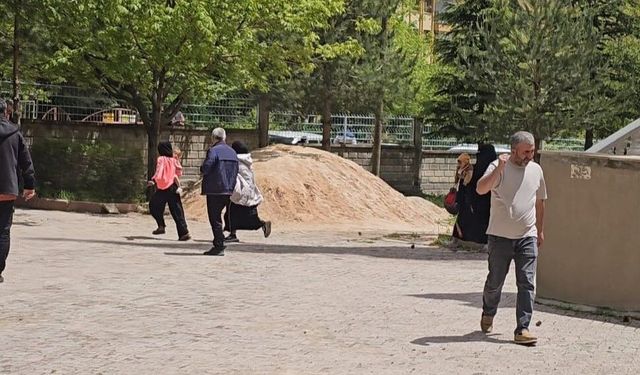 Elazığ'da dilenciler kaçtı, zabıta yakaladı: 'Hepsi kaçtı gitti, beni bırakma aman ha'