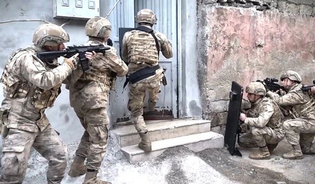 Erzincan'da DEAŞ operasyonunda 1, narkotik operasyonlarında 17 şüpheli tutuklandı