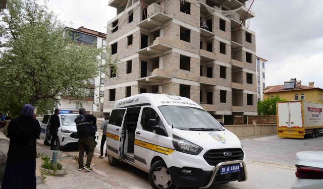 İnşaattan düşen işçi ağır yaralandı