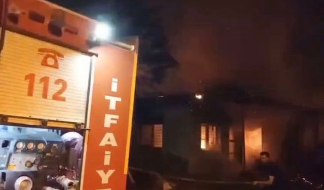 Osmaniye'de ahşap evde yangın: Ev kullanılamaz hale geldi