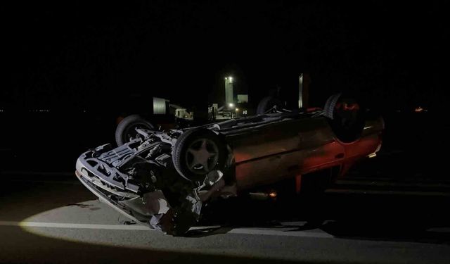 Otomobil beton mikserine arkadan çarptı: 1 ağır yaralı