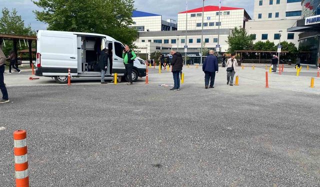 PAÜ Hastanesi girişinde unutulan şüpheli çanta paniğine neden oldu