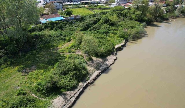 Sakarya'da nehre kapılan 10 yaşındaki çocuğu arama çalışmalarında acı gelişme