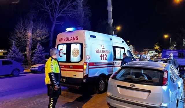 Tavşanlı'da motosiklet yayaya çarptı: 2 yaralı
