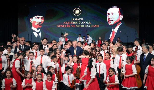 Cumhurbaşkanı Erdoğan, Cumhurbaşkanlığı Çocuk Orkestrası ve Korosu Konseri'ne katıldı