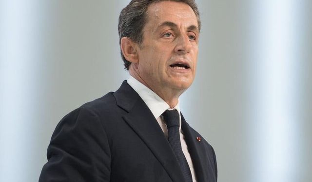 Fransa'nın eski Cumhurbaşkanı Sarkozy için 7 yıl hapis talebi
