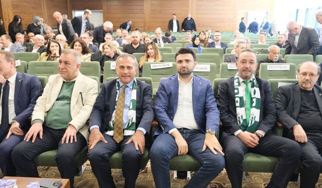 Bursaspor coşkusu SMMMO Meclisi’ne taşındı