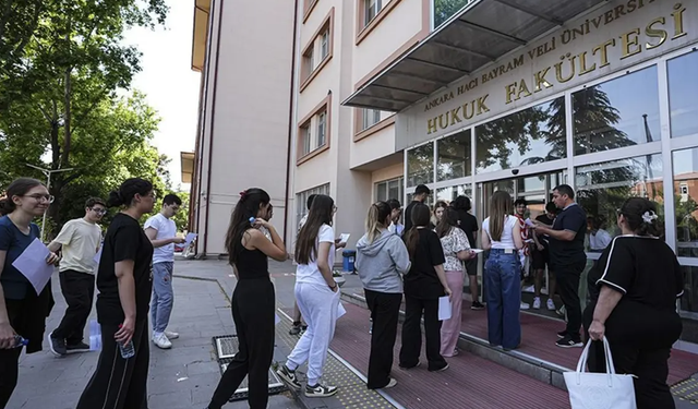 YKS’nin ilk oturumu TYT başladı