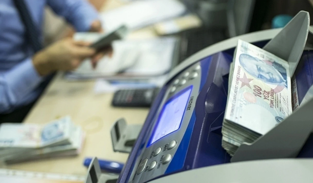 Bankaların ücret ve komisyon geliri zirveye yaklaştı