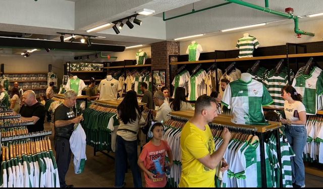 Bursaspor’un yeni sezon formaları satışa çıktı