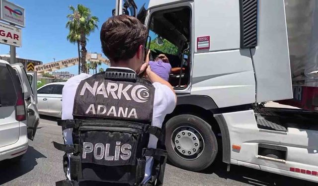 Adana'da tırda 1 milyon 800 bin uyuşturucu hap ele geçirildi