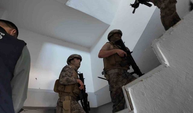 Adıyaman'da sanal devriye operasyonunda 14 kişi gözaltına alındı
