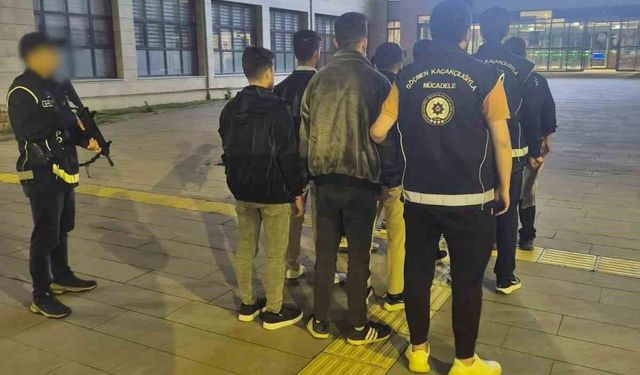 Afyonkarahisar'da göçmen kaçakçılığı operasyonunda 8 düzensiz göçmen yakalandı