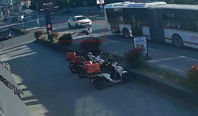 Aniden yola fırlayan bisikletli çocuklar ölümün kıyısından döndü