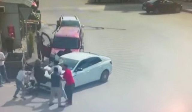 Ankara'da husumetli şahısların kavgası kamerada