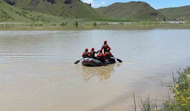 Aras Nehri'nde kaybolan genç çoban için seferberlik: 4'üncü günde de iz yok
