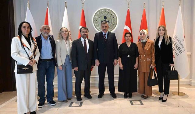 Bakan Çiftçi: 'Yıl başına kadar sokak köpeklerinin hepsini barınaklara toplatacağım'