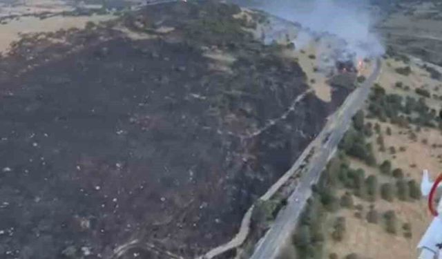 Balıkesir'de arazide yangın