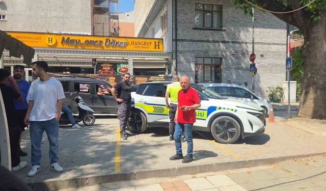 Bursa'da bıçaklı kavgaya sivil polis müdahale etti