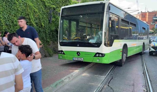 Bursa'da anne ve bebeğine otobüs çarptı