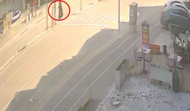 Bursa'da yaya geçidinde dehşet anları