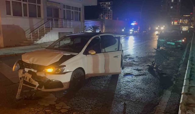 Elazığ'da zincirleme trafik kazası: 3 yaralı