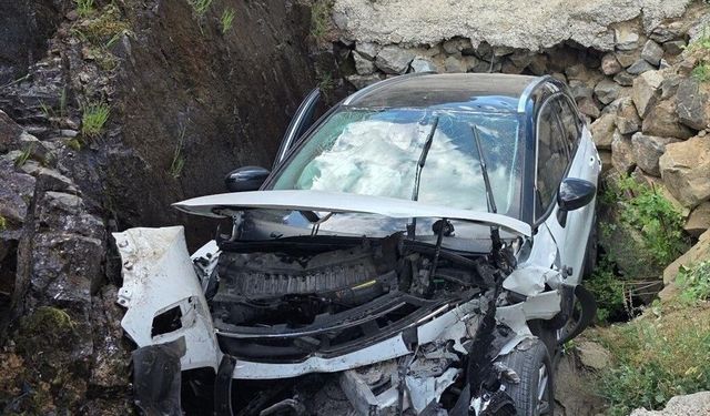 Giresun'da otomobil su kanalına düştü: 1 ölü, 4 yaralı
