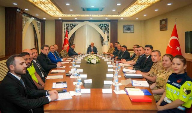 Hakkari'de aranan 340 şahıs yakalandı