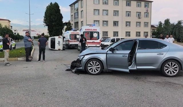 Iğdır'da araçlar çarpıştı: 4 yaralı
