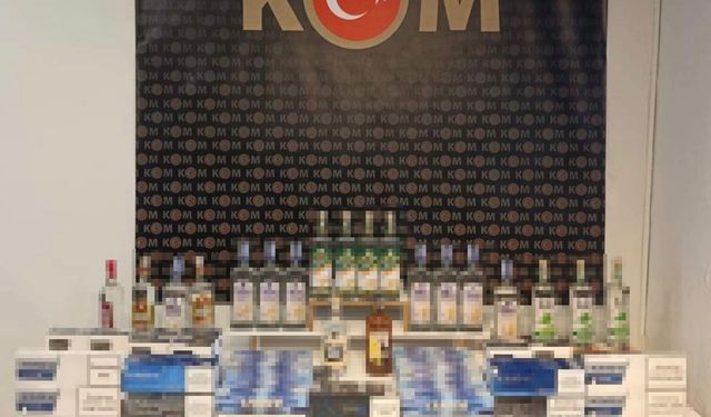 Iğdır'da yolcu otobüslerinde kaçak ürün operasyonu
