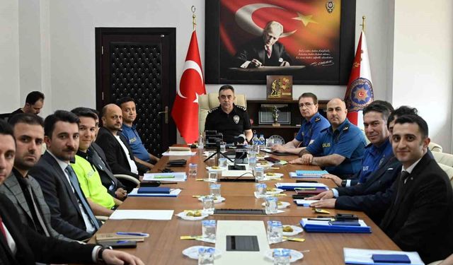 Kars Emniyet Müdürlüğü'nde Güvenlik ve Koordinasyon Toplantısı
