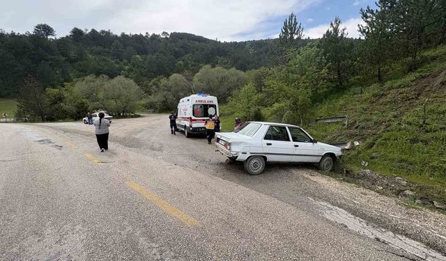 Kastamonu'da kontrolden çıkan otomobil kaza yaptı: 2 yaralı