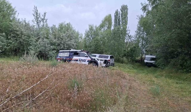 Kayıp olarak aranan 82 yaşındaki şahsın cansız bedeni derede ulaşıldı